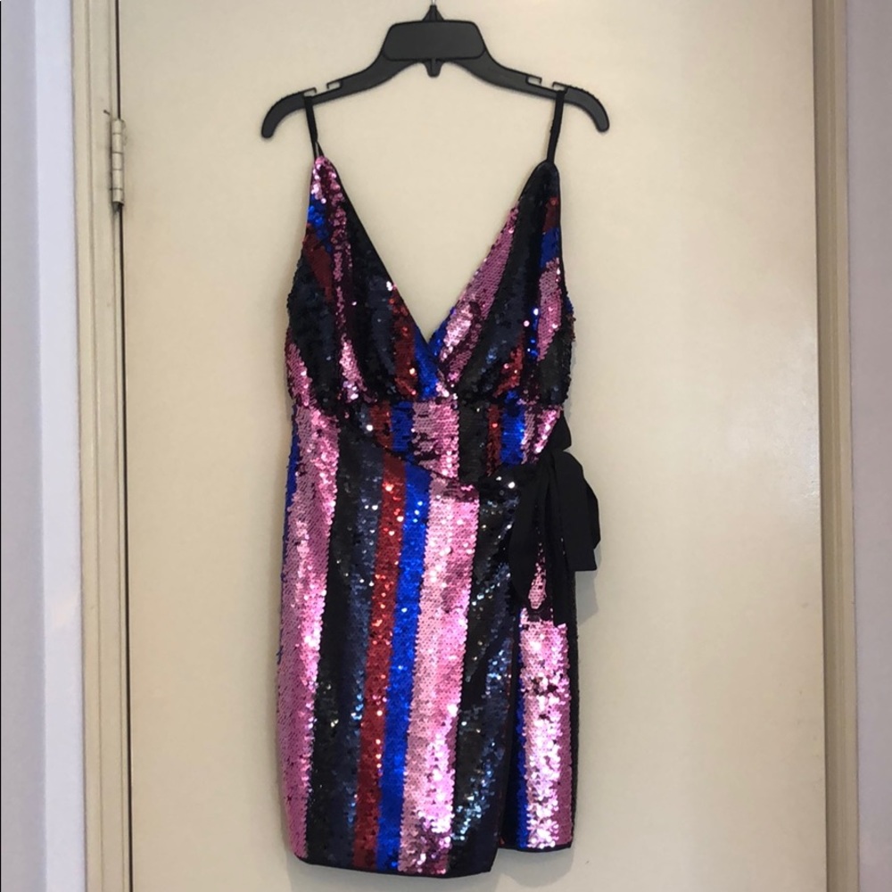 Mini shiny dress!